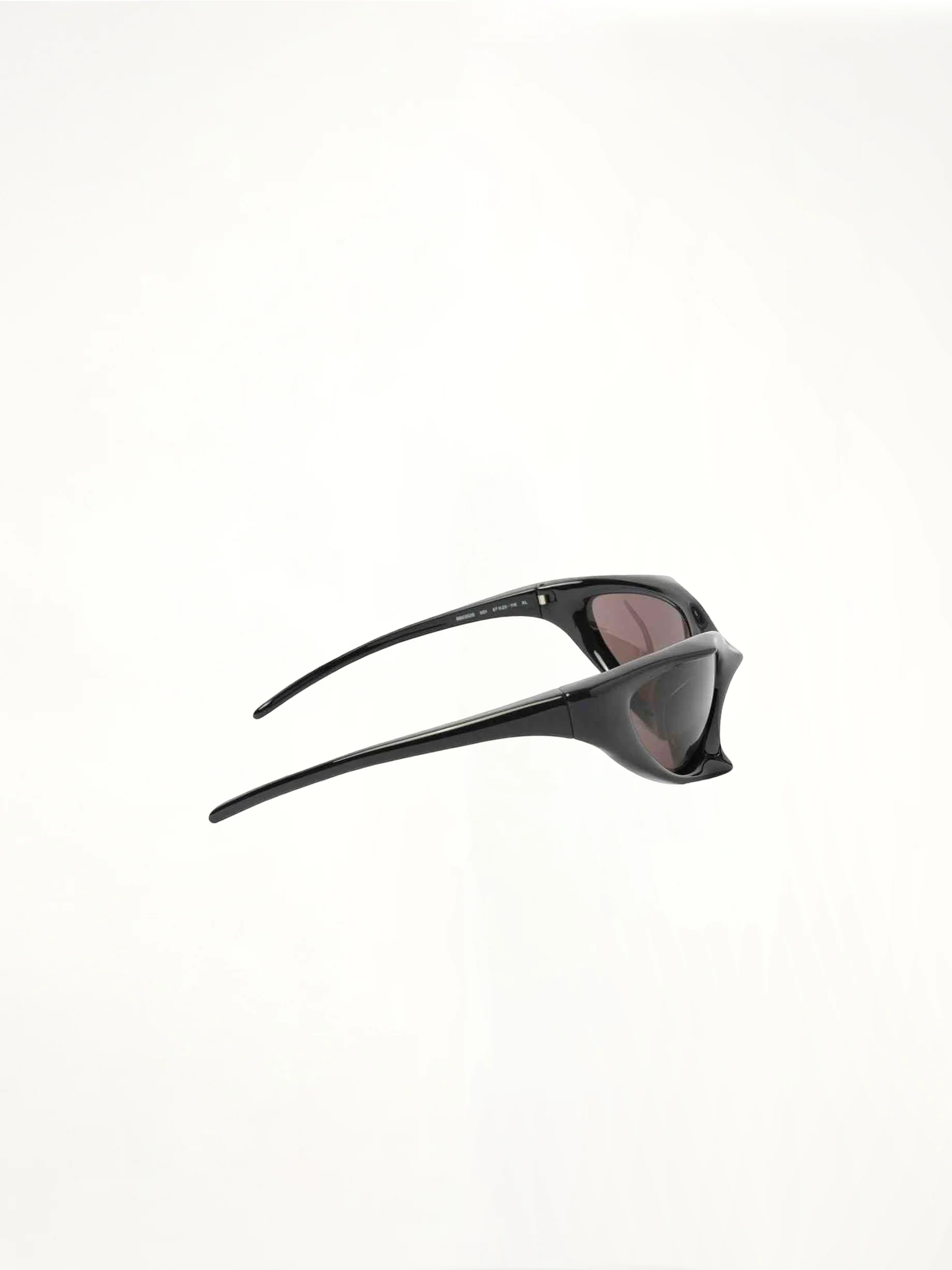 Runner Cat Sunglasses in Black - Image 3
